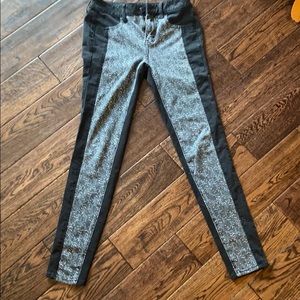 Super soft jegging style pants
